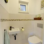 - Kinderspielplatz - Garten Mit Feuerstelle *