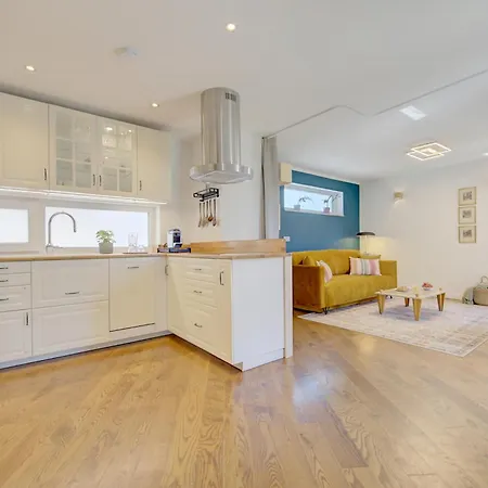 - Kinderspielplatz - Garten Mit Feuerstelle * Timelkam