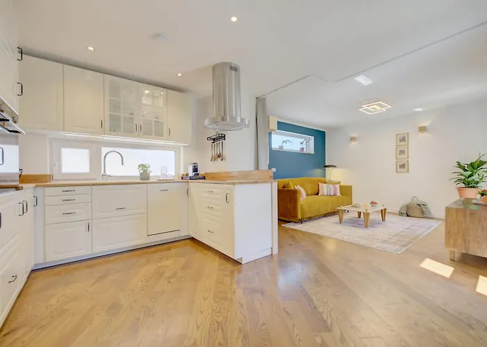 - Kinderspielplatz - Garten Mit Feuerstelle * Timelkam